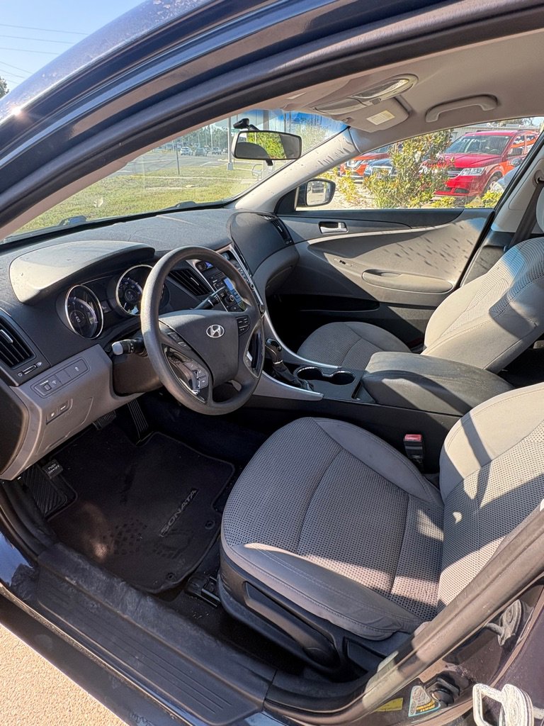 Used 2011 Hyundai Sonata GLS FWD image 10