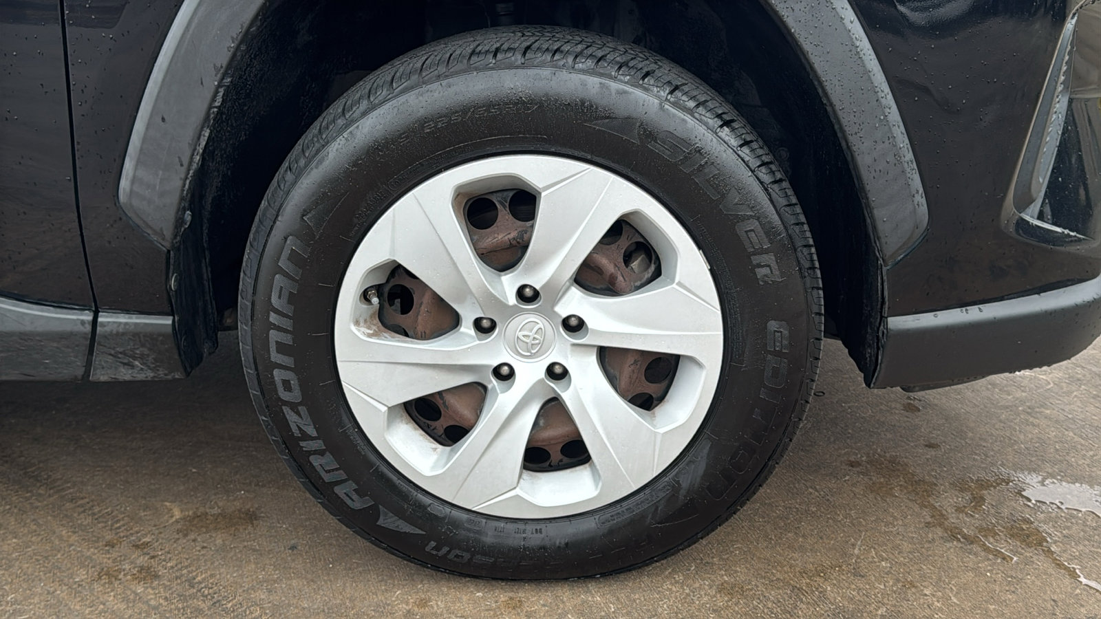 Used 2019 Toyota RAV4 LE FWD image 32