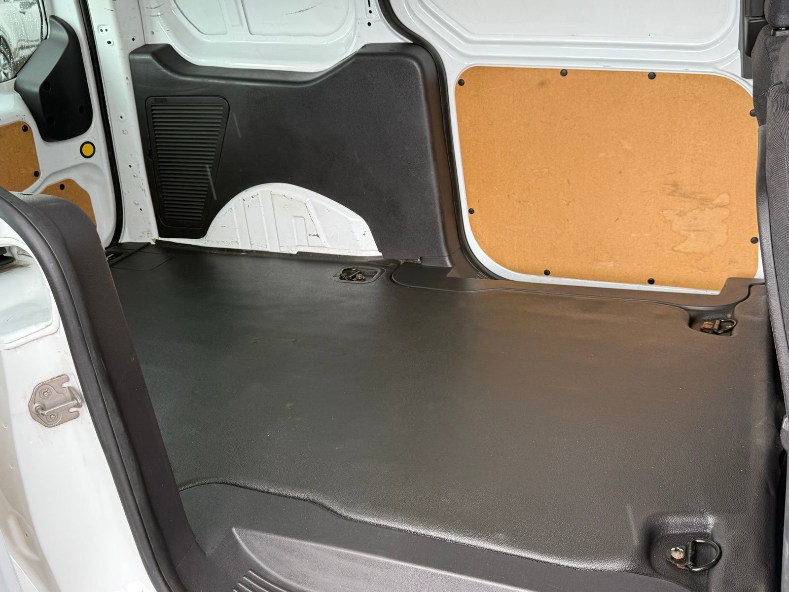 Used 2017 Ford Transit Connect XL image 28