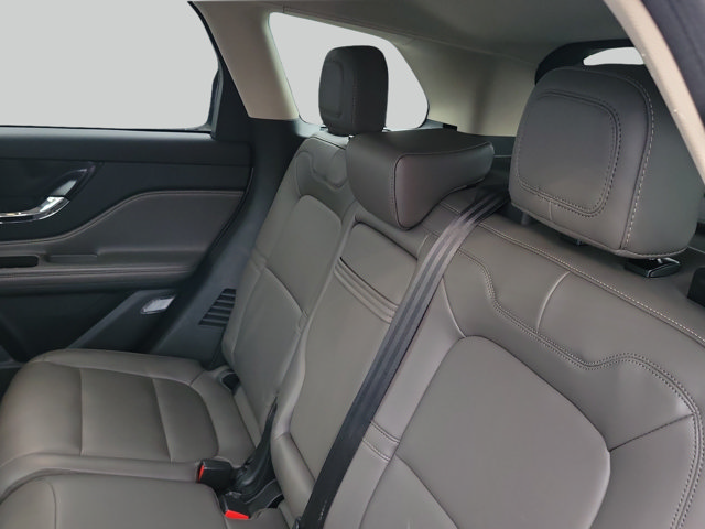 Used 2023 Lincoln Corsair FWD image 11