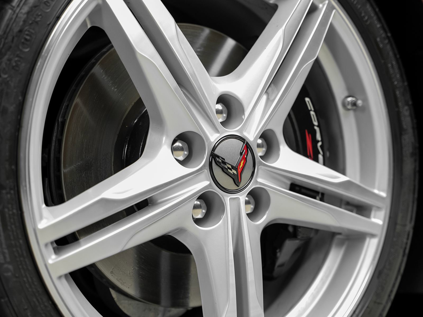 Used 2022 Chevrolet Corvette Stingray Premium Cpe w/ Z51 Performance Package RWD image 6