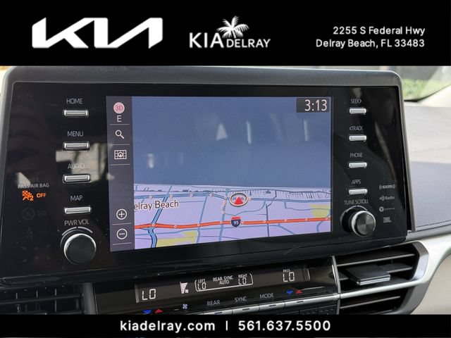 Used 2021 Toyota Sienna Limited FWD image 22
