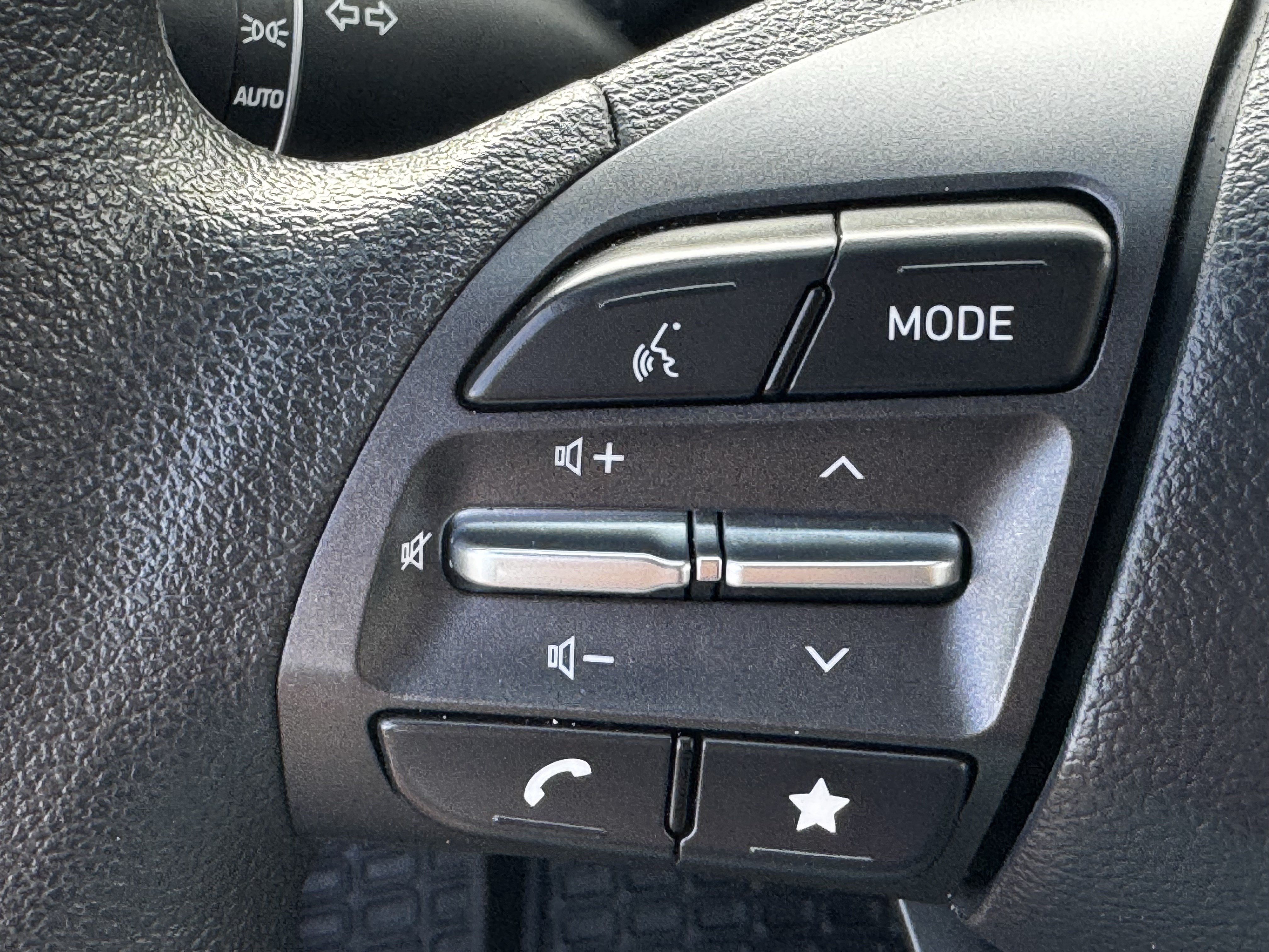 Used 2023 Hyundai Kona SE AWD/4WD image 23