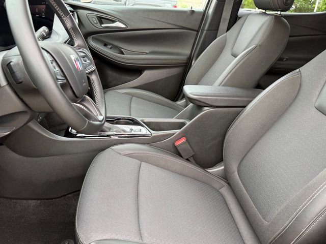 Used 2025 Buick Encore GX Preferred image 11
