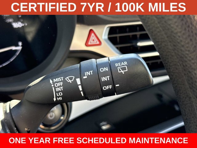 Used 2026 Toyota Sienna LE FWD image 25