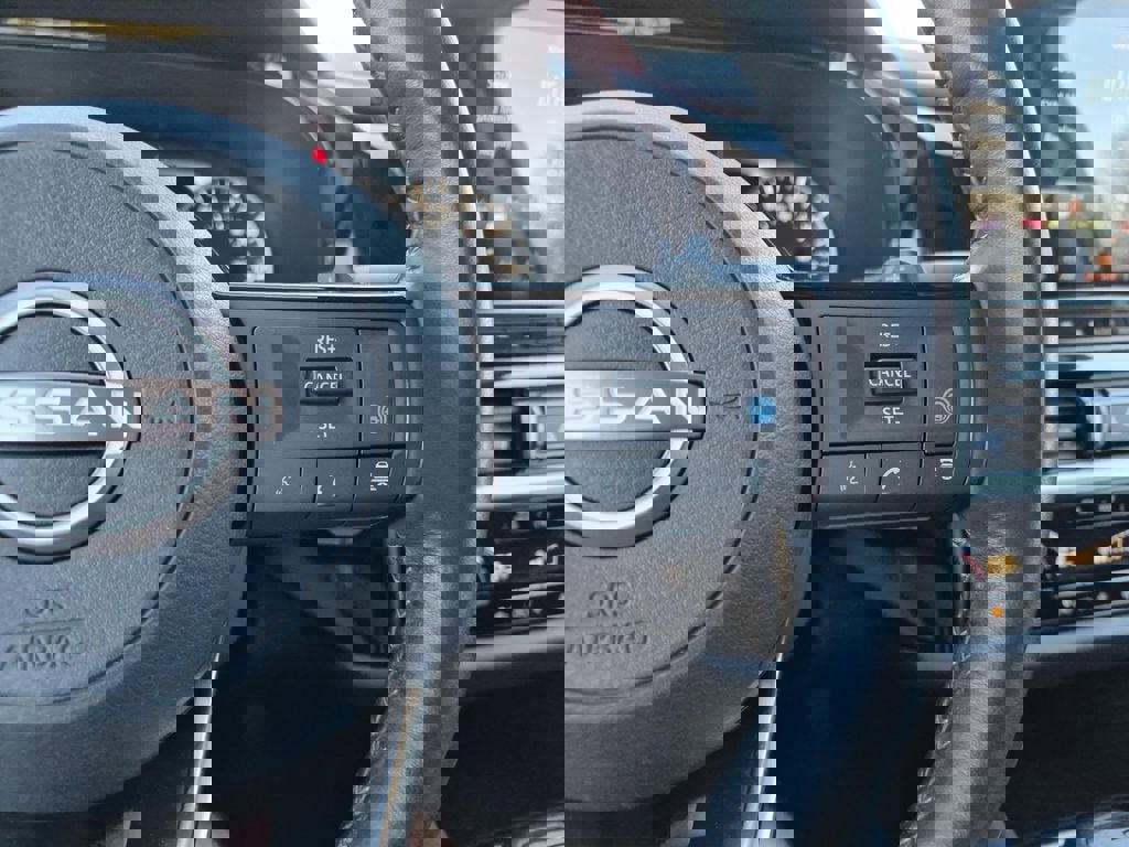 Used 2022 Nissan Pathfinder SL image 23