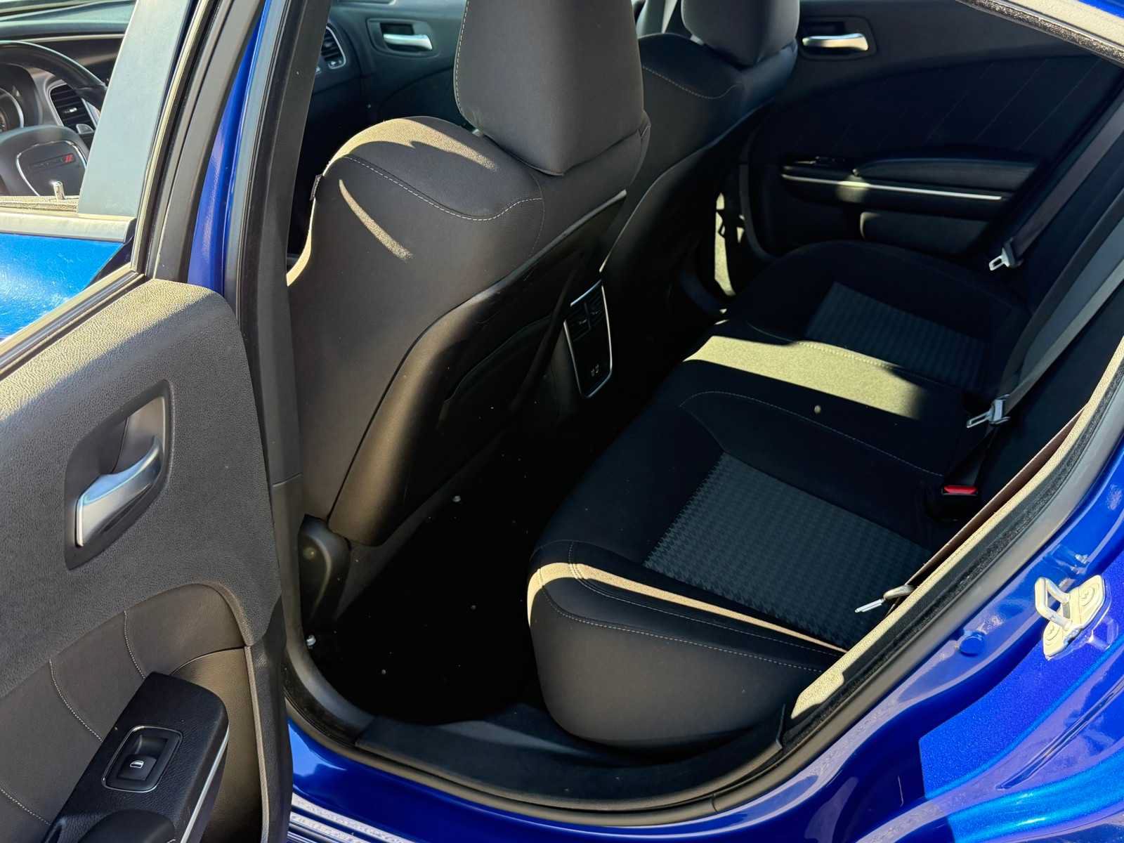 Used 2019 Dodge Charger SXT RWD image 23