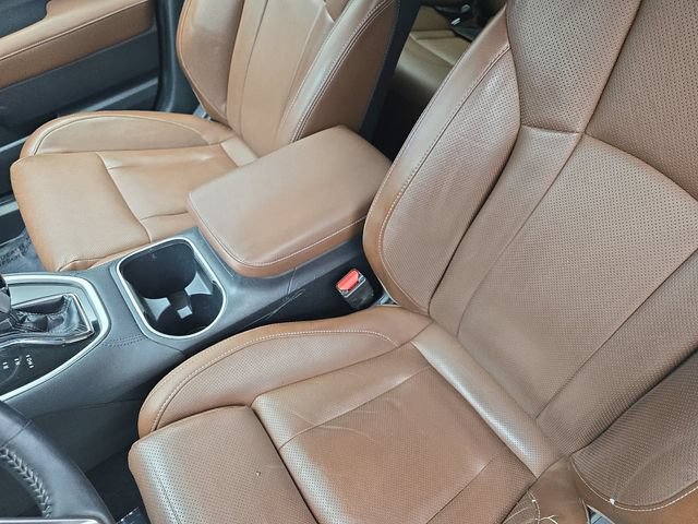 Used 2020 Subaru Outback Touring XT AWD/4WD image 15