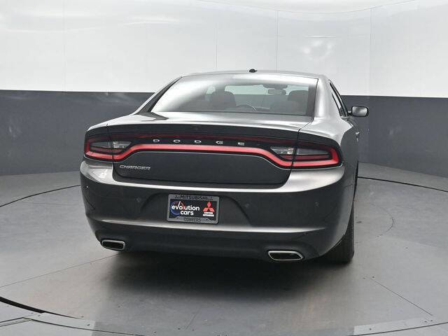 Used 2022 Dodge Charger SXT image 32