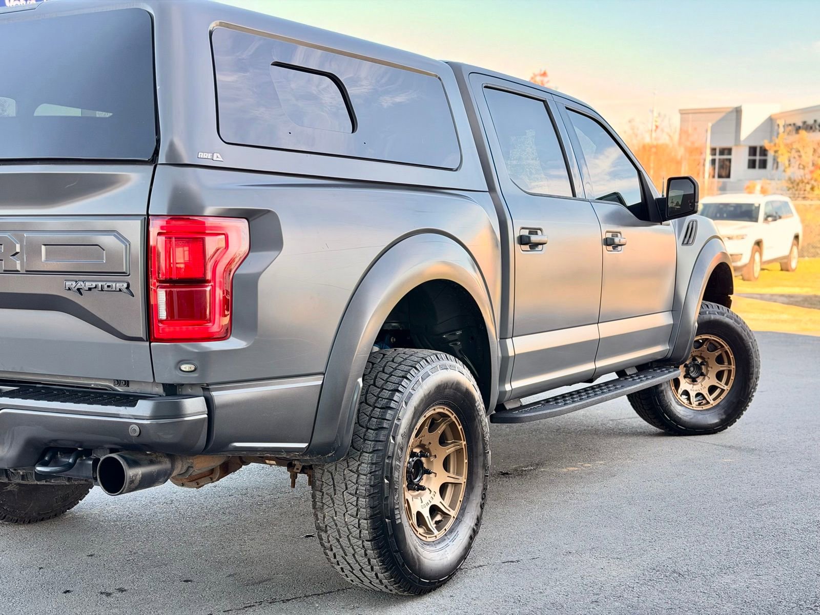 Used 2018 Ford F150 Raptor w/ Equipment Group 802A Luxury image 4