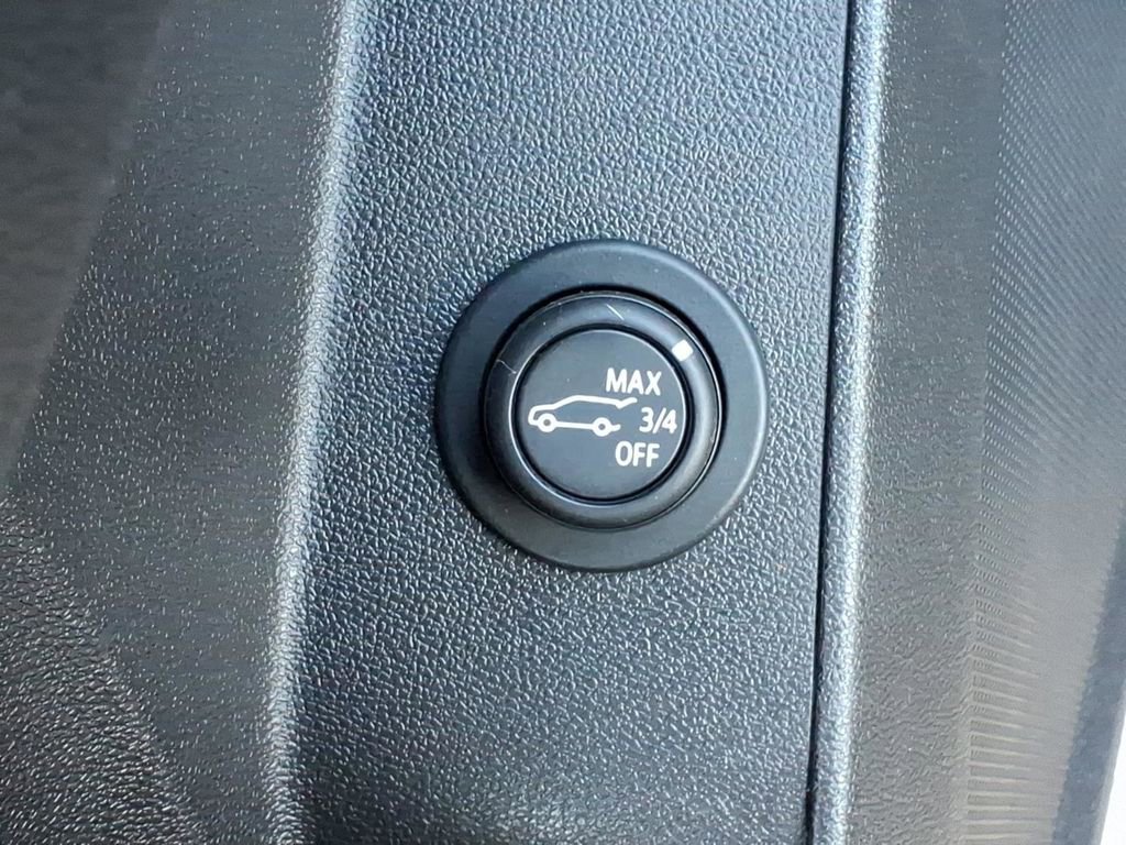 Certified 2020 Chevrolet Equinox LT image 11