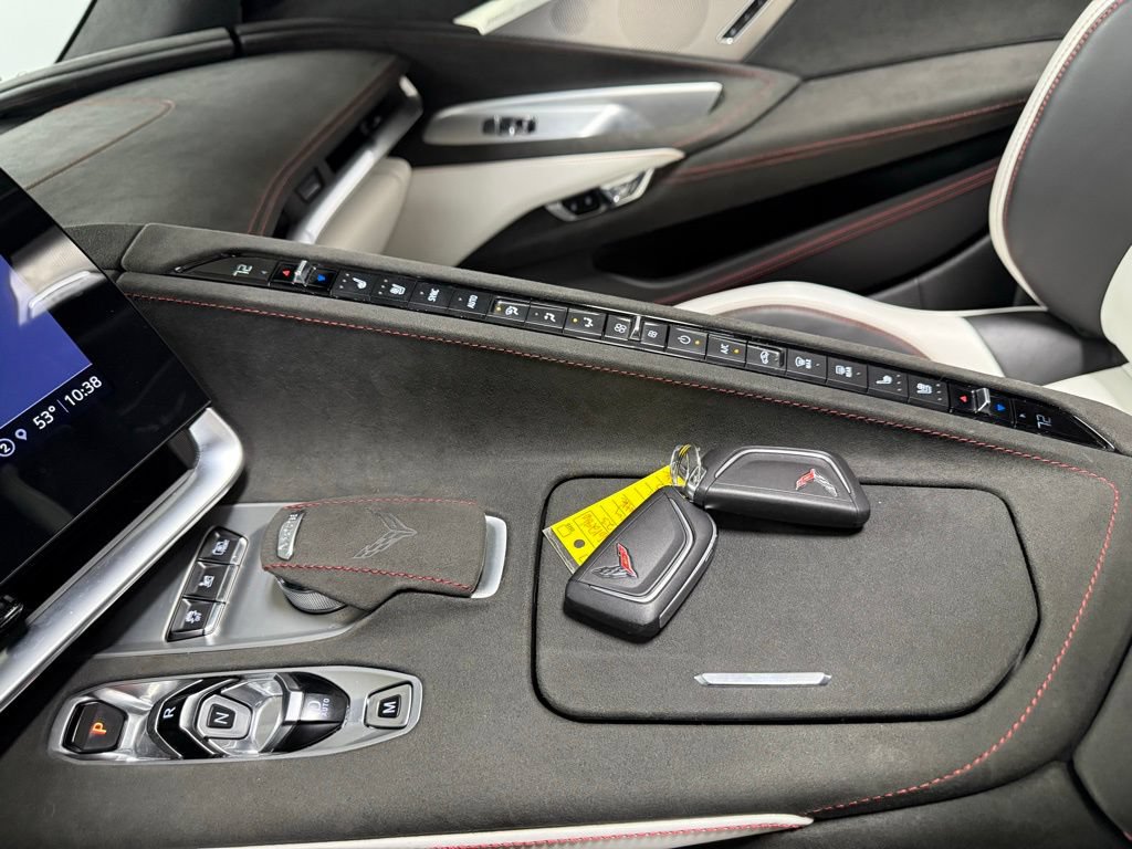Used 2023 Chevrolet Corvette Stingray Premium Conv w/ Z51 Performance Package RWD image 14