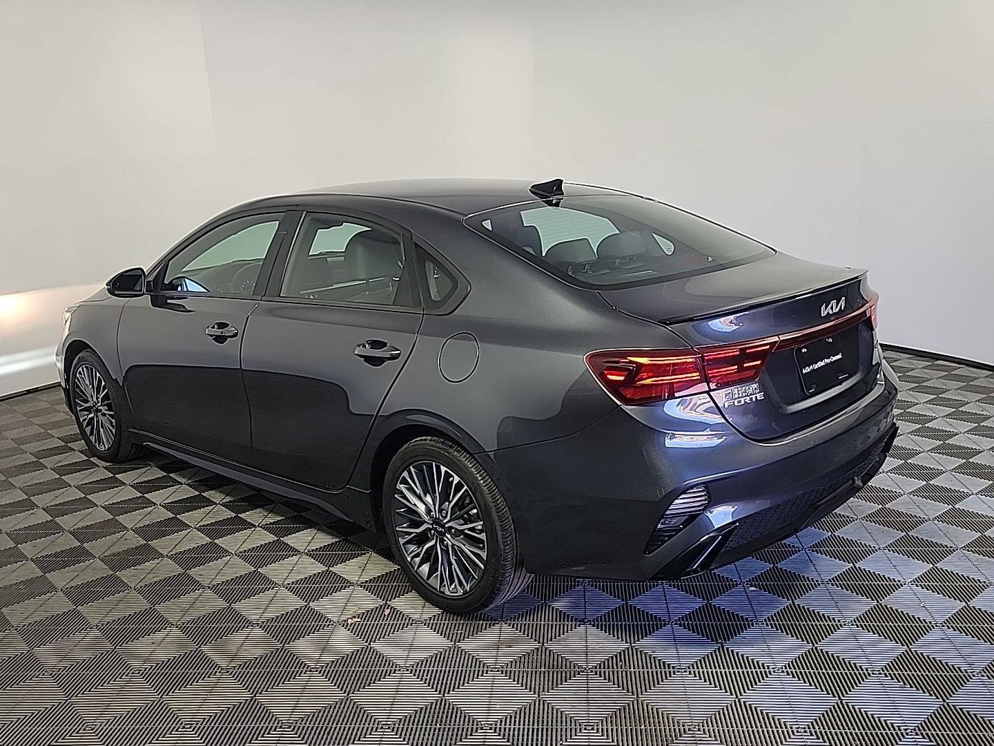 Used 2023 Kia Forte GT-Line image 10