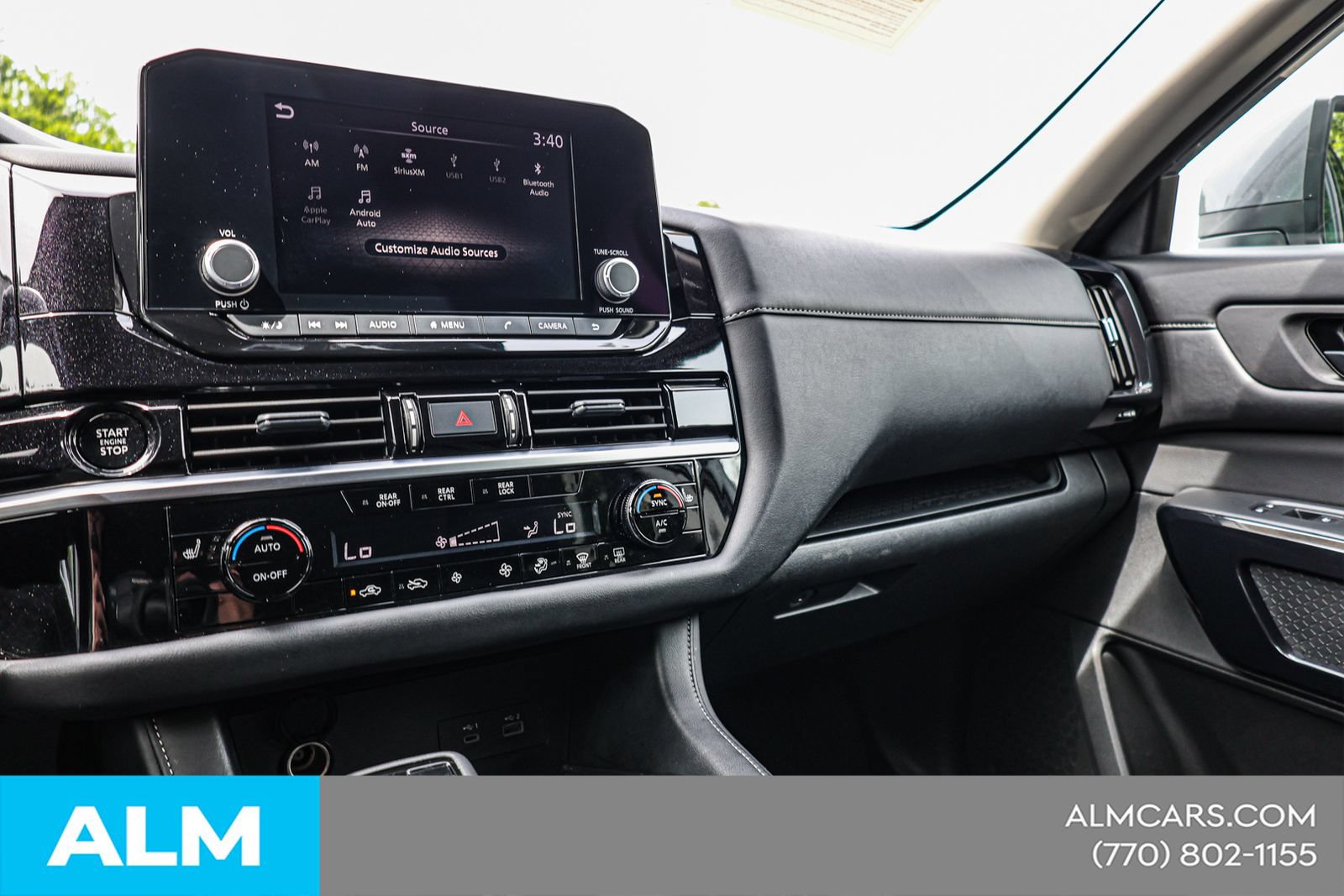Used 2025 Nissan Pathfinder SV AWD/4WD image 32
