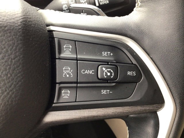 Used 2022 Jeep Grand Cherokee Limited image 22