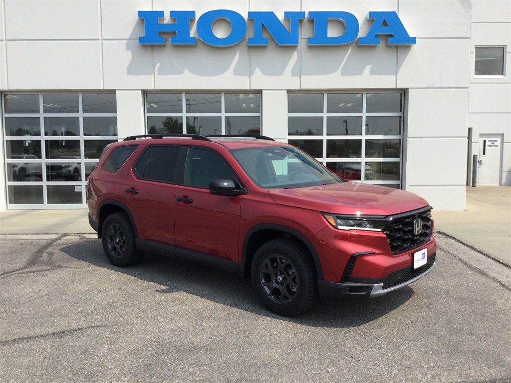 New 2025 Honda Pilot TrailSport