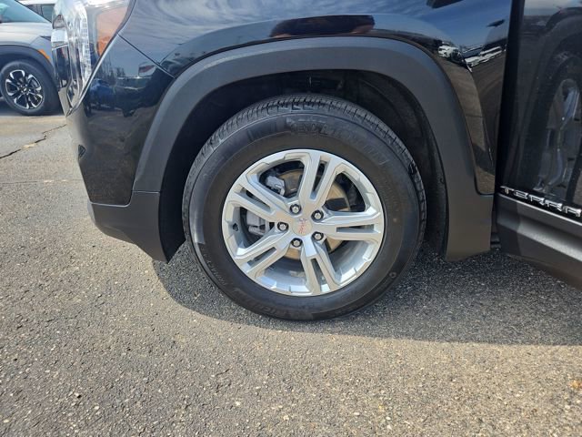Used 2024 GMC Terrain SLE w/ Driver Convenience Package image 27