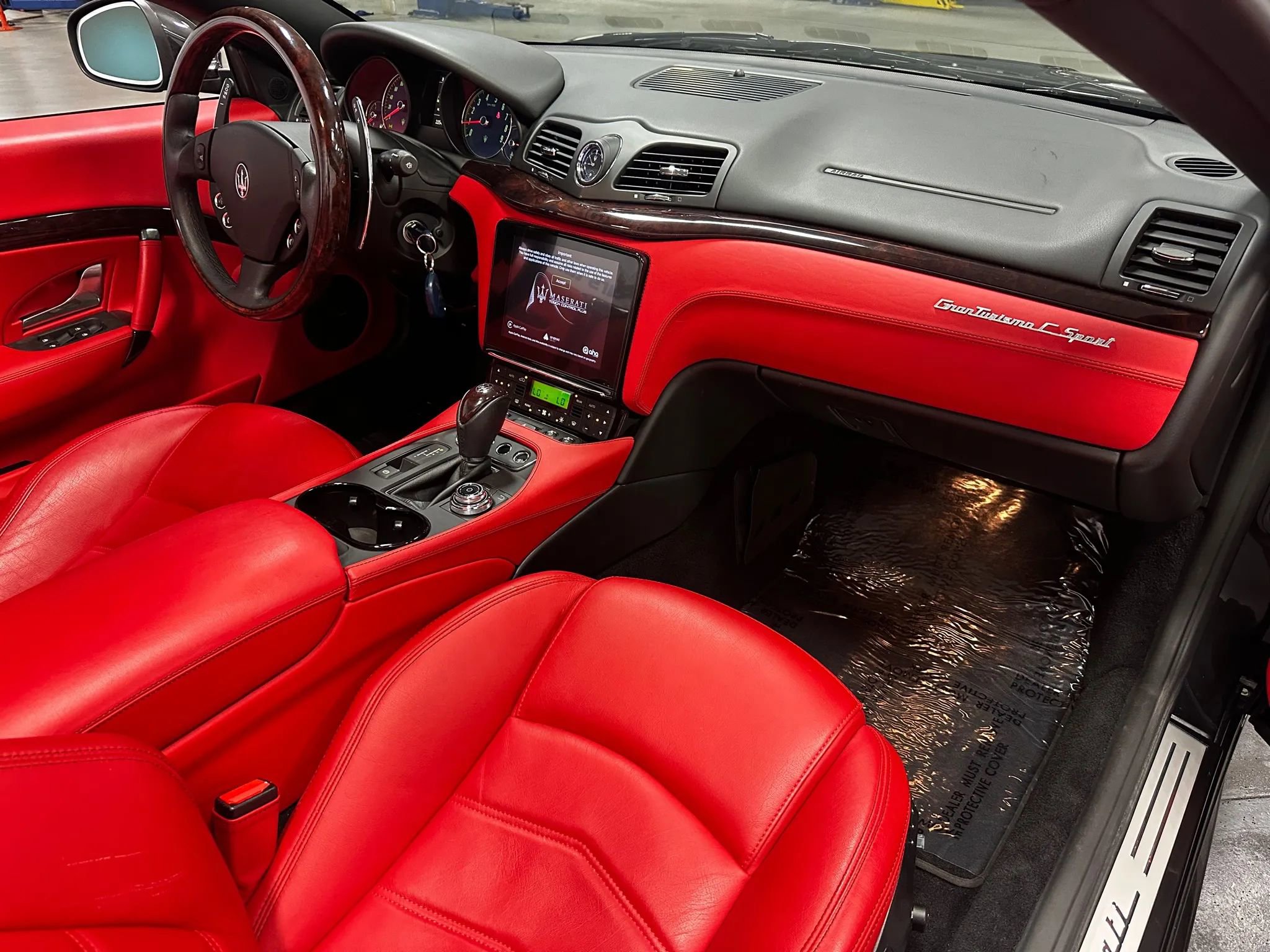 Used 2018 Maserati GranTurismo Sport image 17