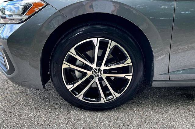 Certified 2024 Volkswagen Jetta Sport FWD image 13