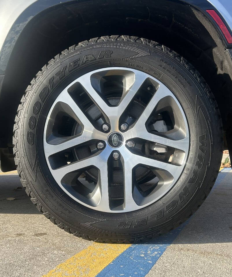 Used 2022 Land Rover Defender 90 X-Dynamic S image 41