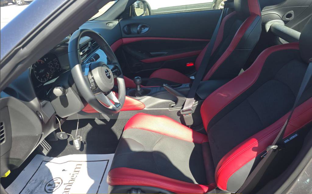 Used 2024 Nissan Z Performance w/ Floor Mat Package image 12