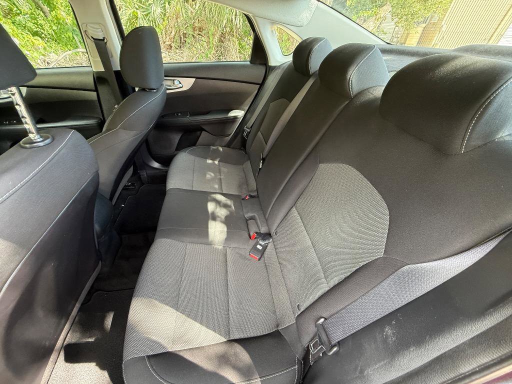 Used 2022 Kia Forte LXS w/ LXS Technology Package image 12