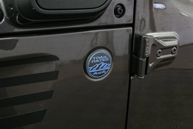 Used 2023 Jeep Wrangler Unlimited w/ Cold Weather Group AWD/4WD image 7