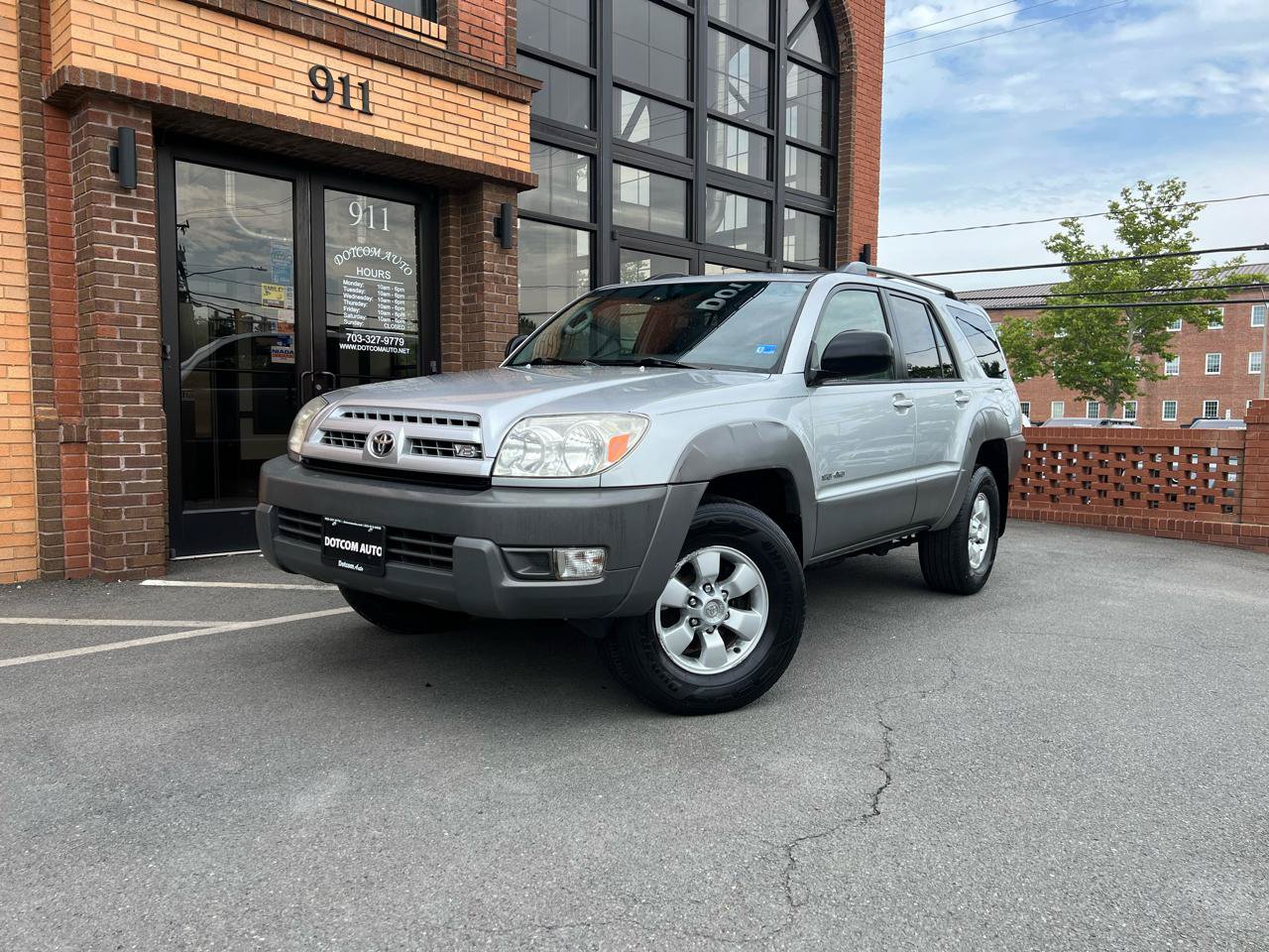 Used 2003 Toyota 4Runner SR5 AWD/4WD image 2