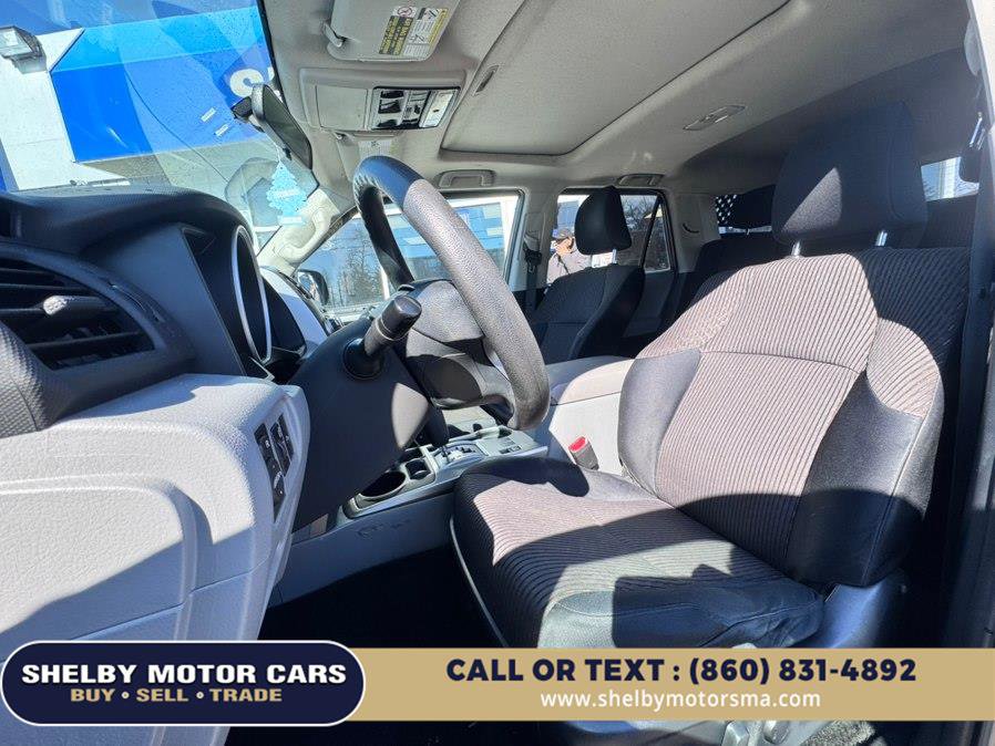 Used 2011 Toyota 4Runner SR5 w/ Convenience Pkg image 10