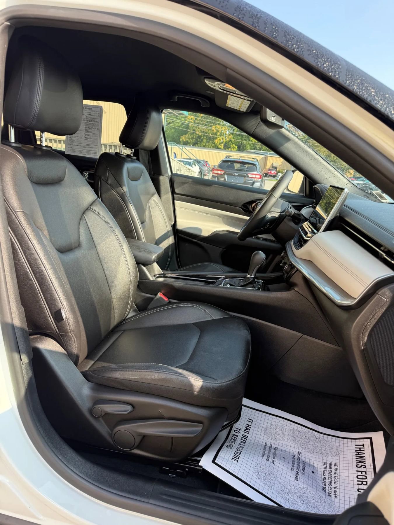 Used 2025 Jeep Compass Limited image 14