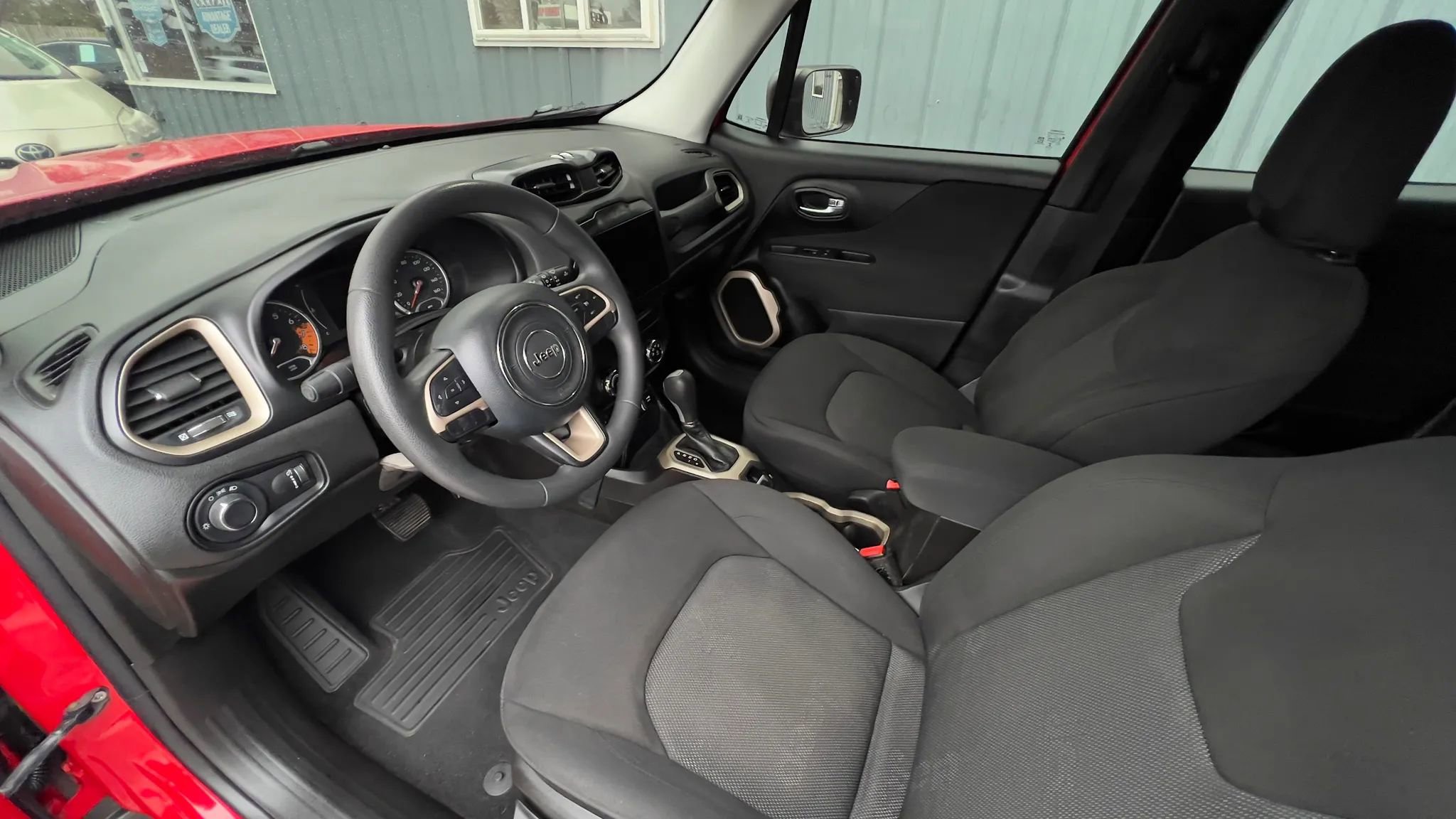 Used 2017 Jeep Renegade Sport w/ Power & Air Group FWD image 13