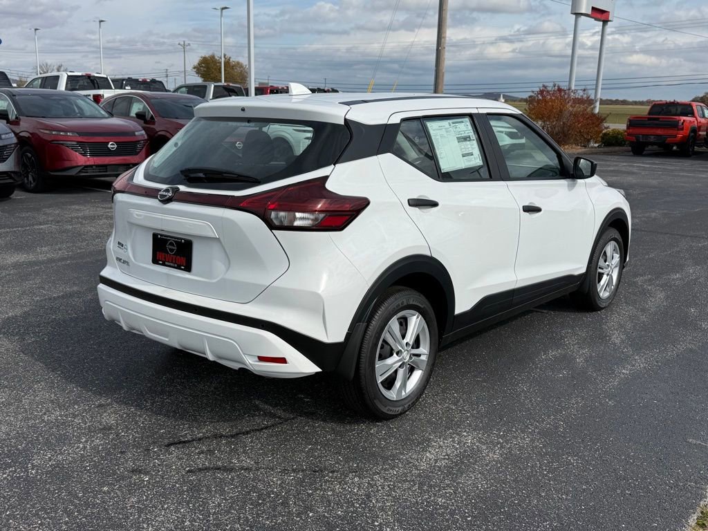 New 2025 Nissan Kicks Play S image 33