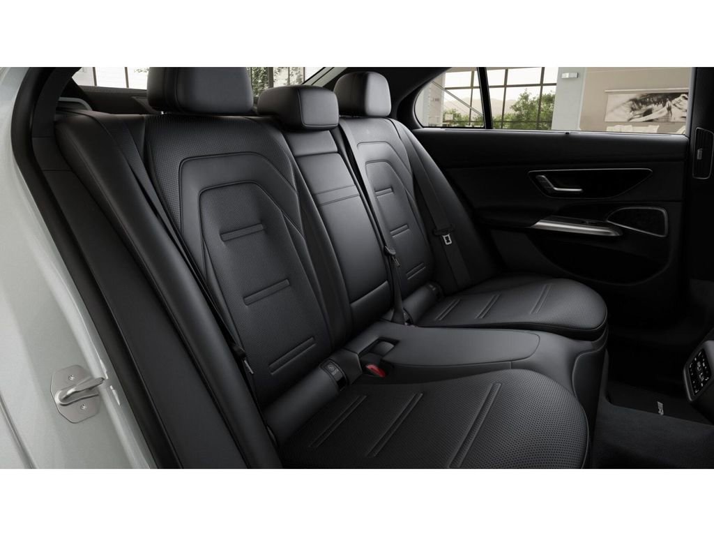 New 2026 Mercedes-Benz E 53 AMG e 4MATIC Sedan image 5