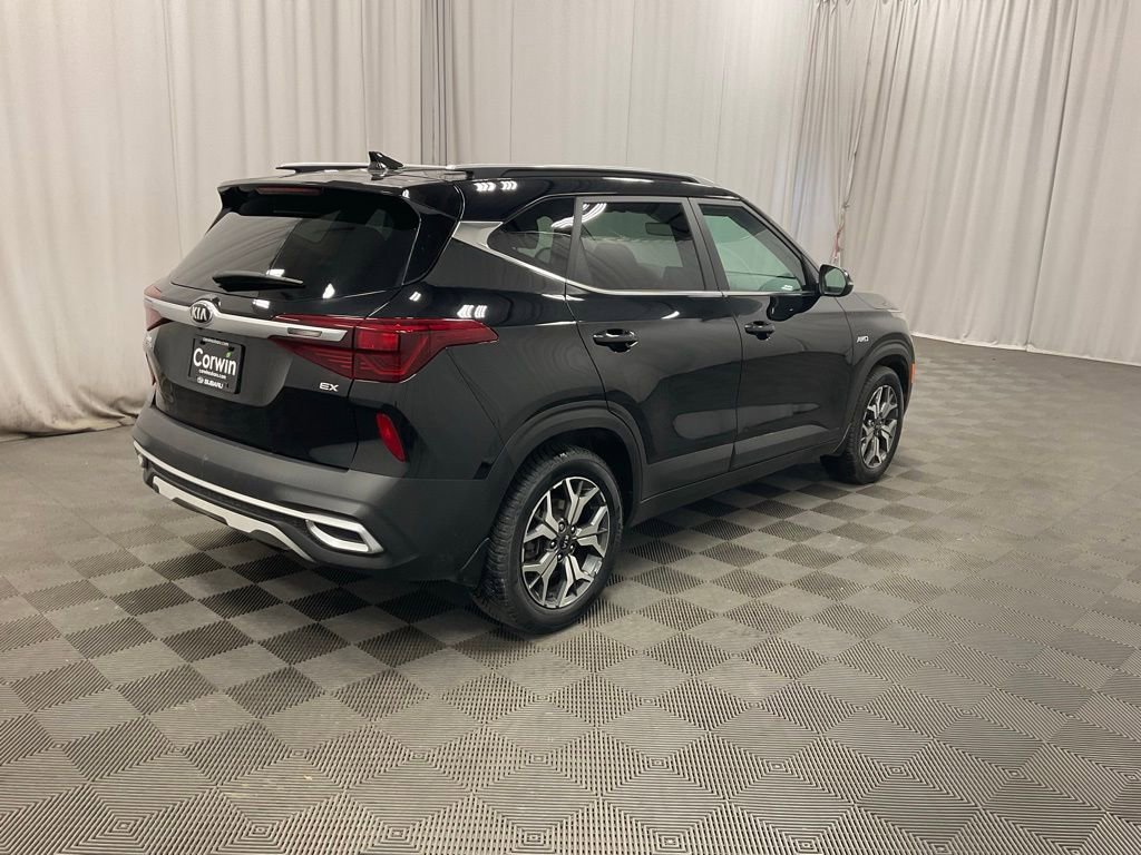 Used 2021 Kia Seltos EX image 3