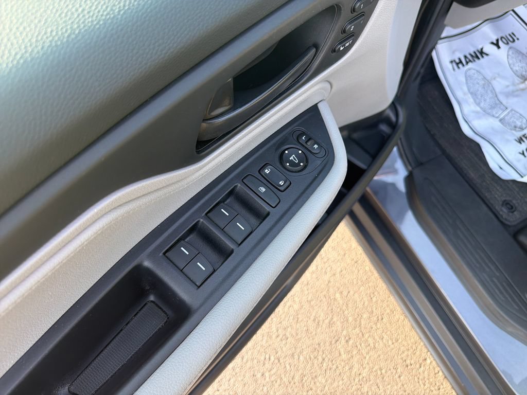Used 2023 Honda Odyssey EX-L image 10