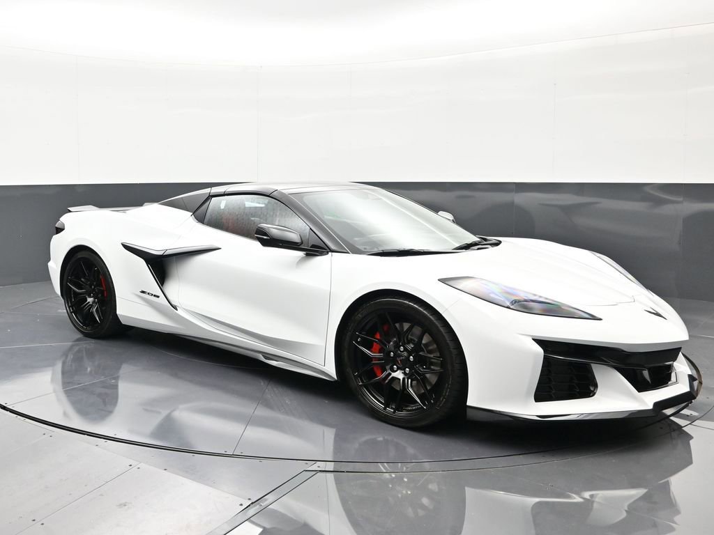 Used 2026 Chevrolet Corvette Z06 RWD image 7