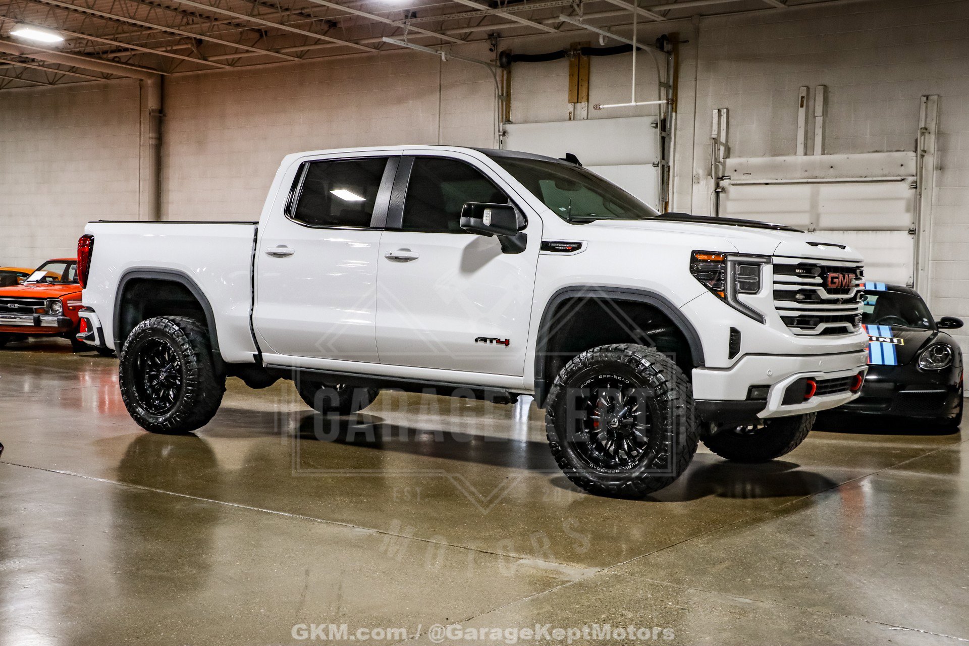 Used 2023 GMC Sierra 1500 AT4 w/ AT4 Premium Package AWD/4WD image 11