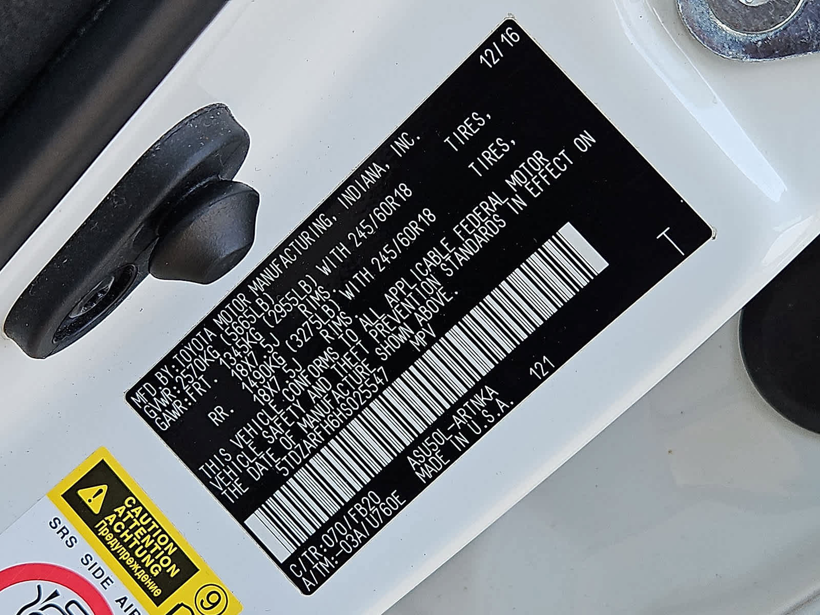 Used 2017 Toyota Highlander LE FWD image 37