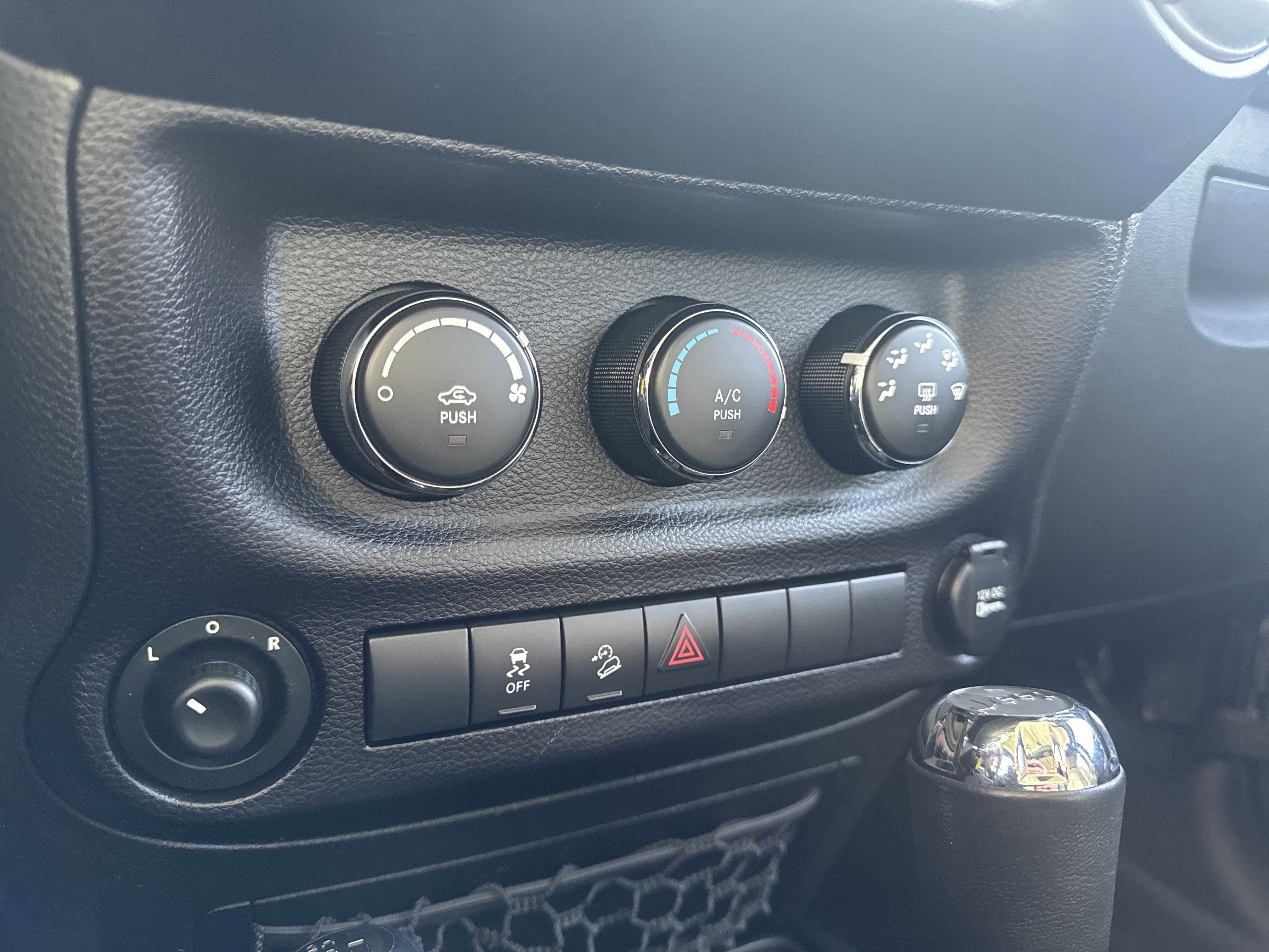 Used 2014 Jeep Wrangler Sport w/ Quick Order Package 24S AWD/4WD image 20