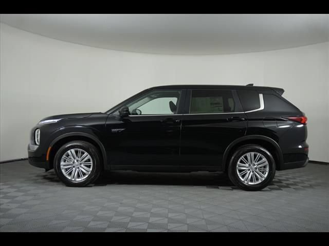 Used 2024 Mitsubishi Outlander ES AWD/4WD image 4
