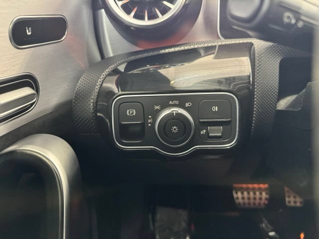 Used 2020 Mercedes-Benz A 35 AMG 4MATIC image 17