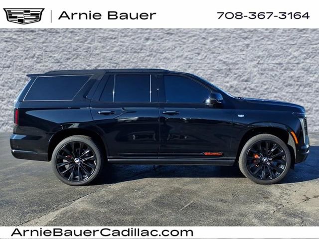 Used 2025 Cadillac Escalade Sport Platinum w/ LPO, ONYX Package image 4