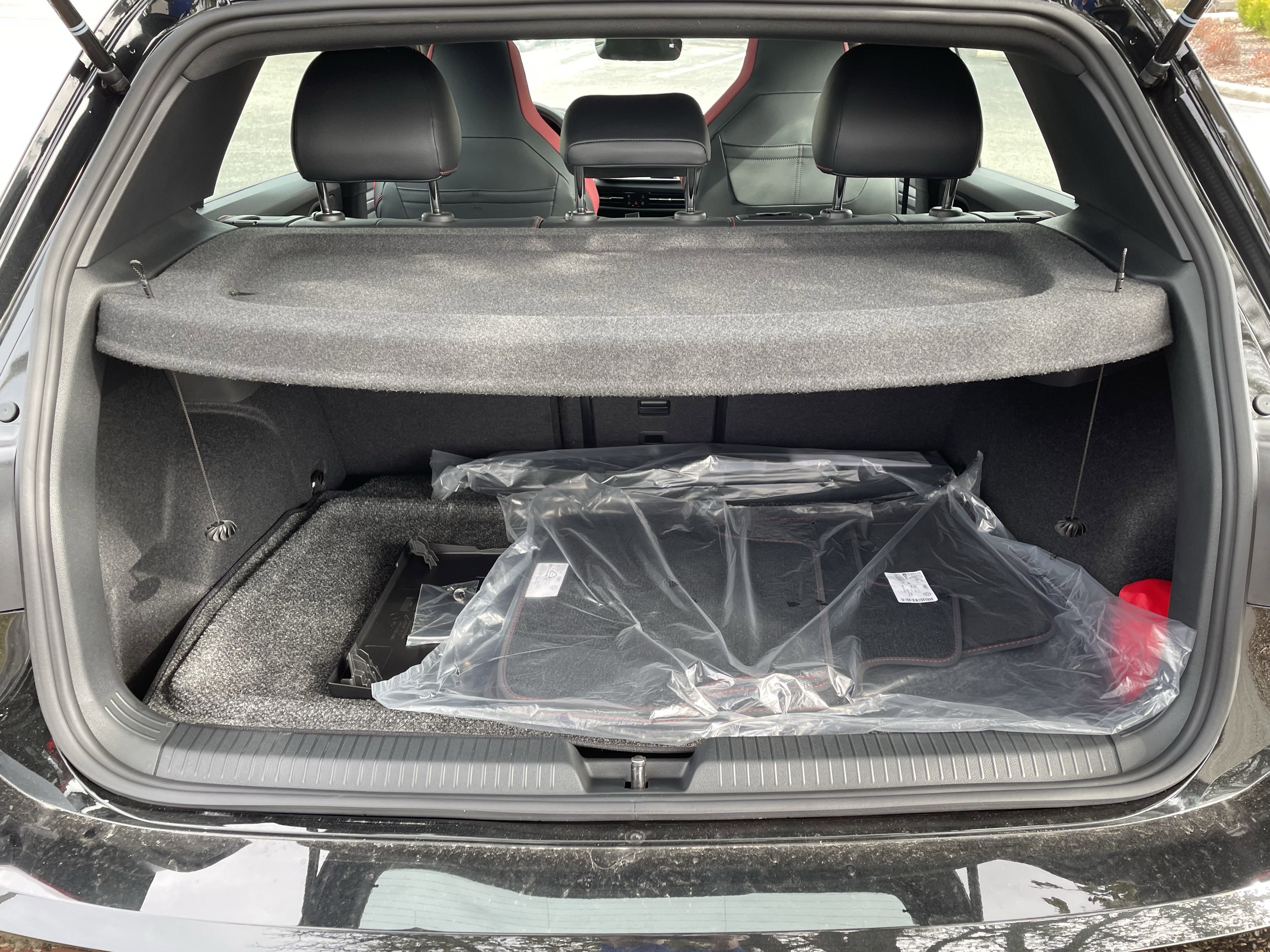 New 2026 Volkswagen GTI SE image 9