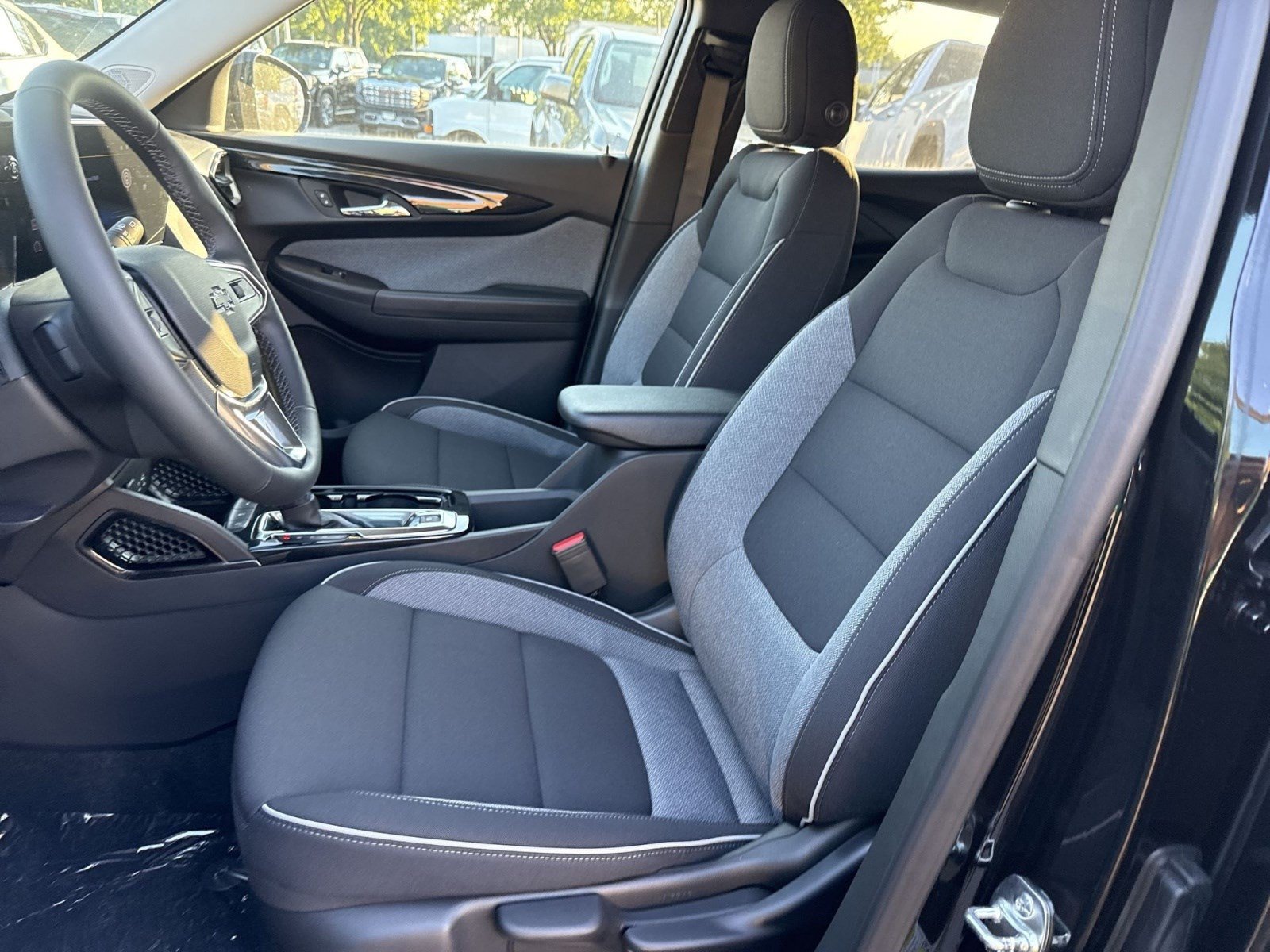 New 2026 Chevrolet TrailBlazer LT w/ Midnight Edition FWD image 10