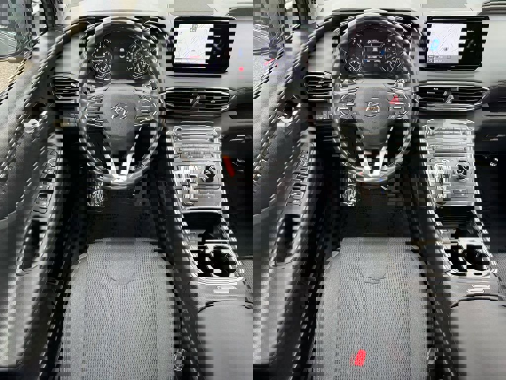 Used 2023 Hyundai Santa Fe SEL image 15