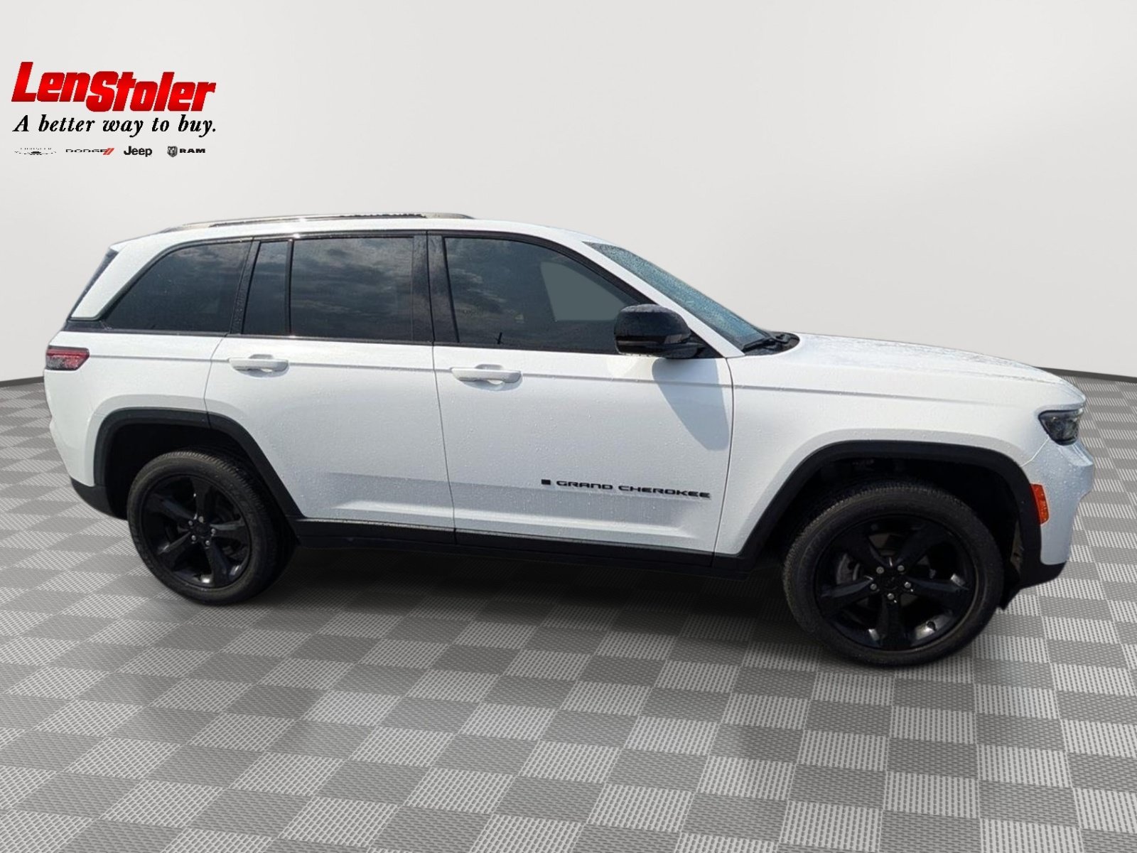 Used 2023 Jeep Grand Cherokee Altitude AWD/4WD image 6