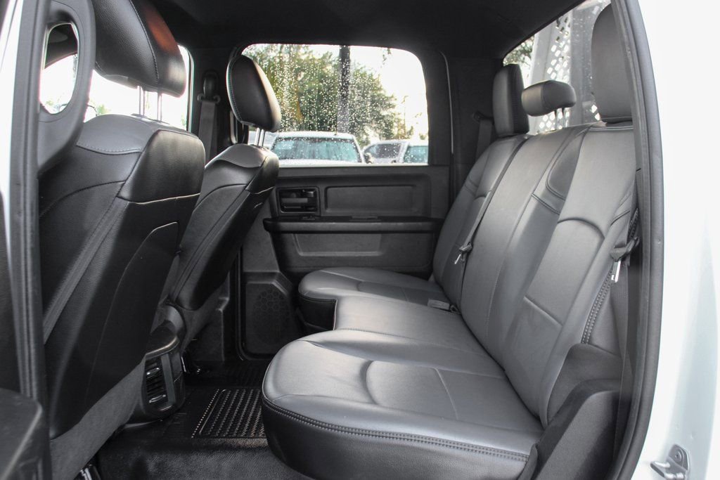 Used 2022 RAM 5500 Tradesman w/ Chrome Appearance Group image 29