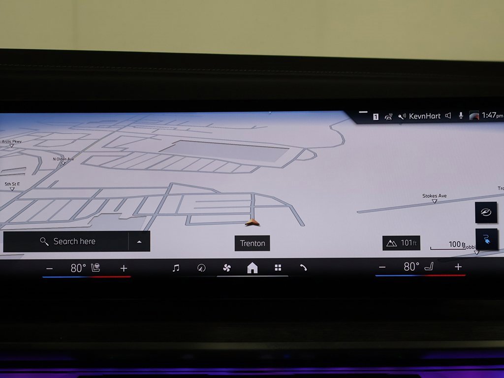 Used 2025 BMW i7 xDrive60 w/ Premium Package image 48