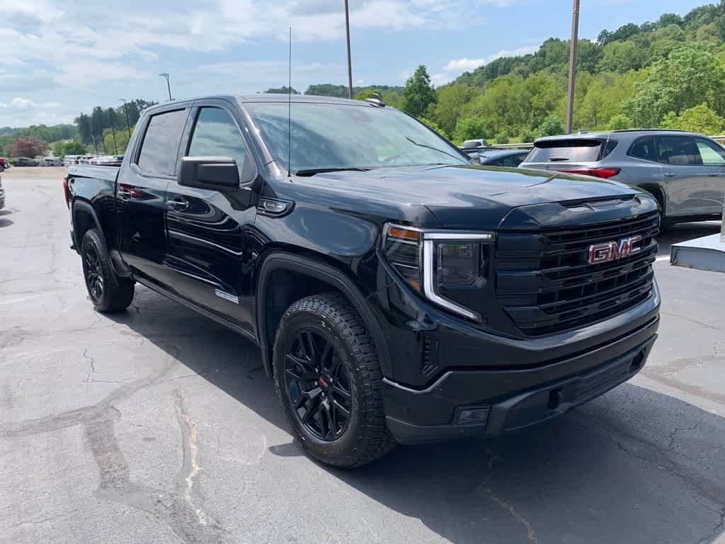 Used 2025 GMC Sierra 1500 Elevation w/ Preferred Package AWD/4WD image 7