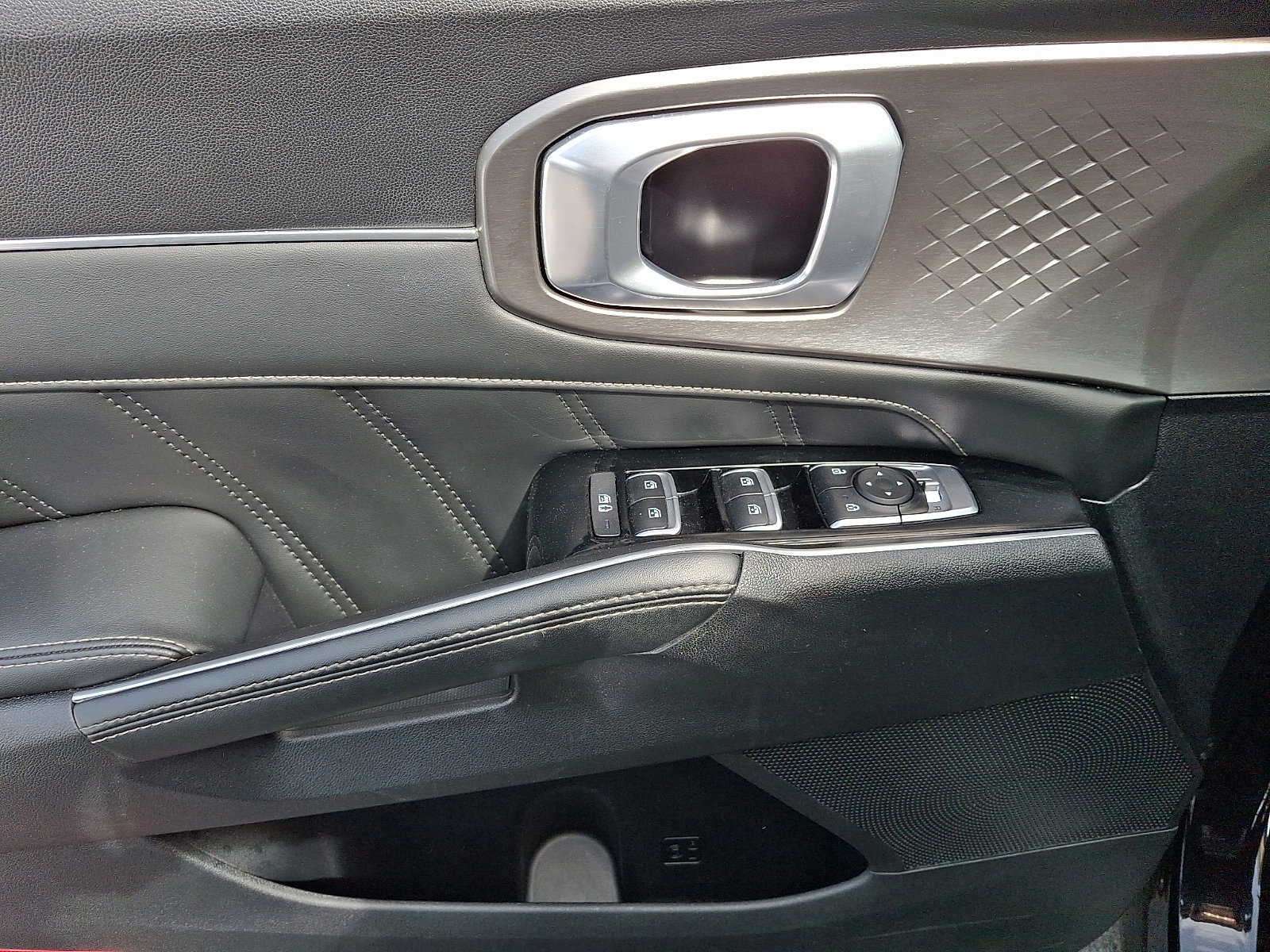 Used 2021 Kia Sorento SX image 12